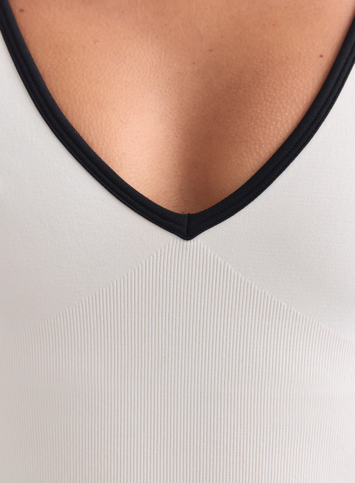 Black Cream Shape Seamless Deep Cut Singlet - Image 5
