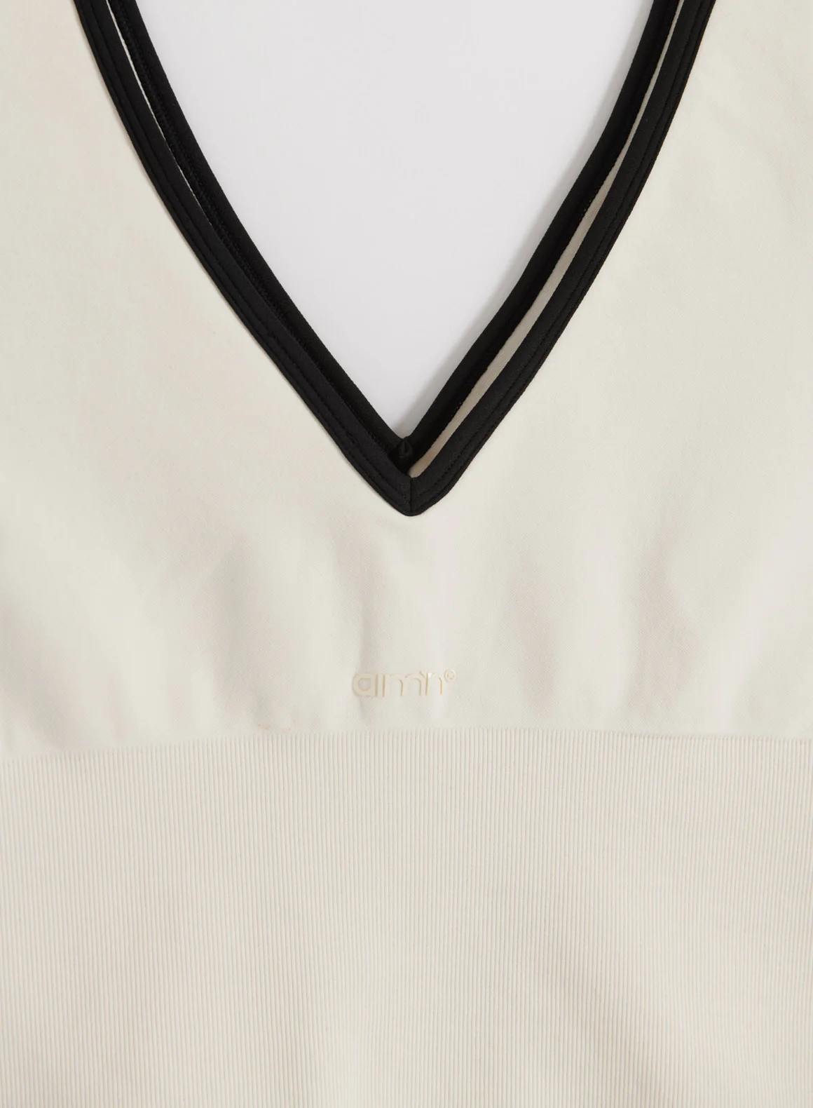 Black Cream Shape Seamless Deep Cut Singlet - Image 8